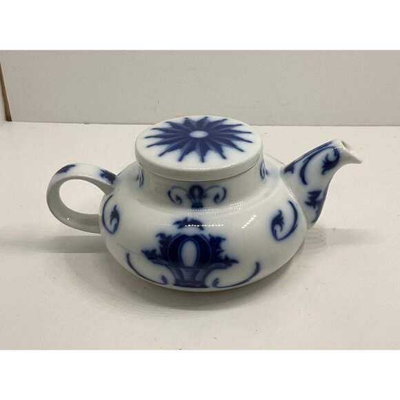 B&G Denmark Copenhagen Porcelin Blue and White Teapot 653 - Picture 4 of 9